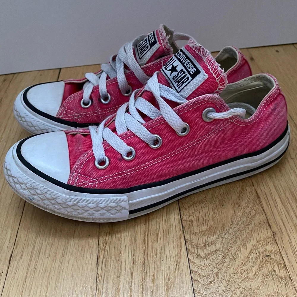 Converse Chuck Taylor All Star Sneakers Girls kids 13 Low-Top Pink Lace Up Shoes